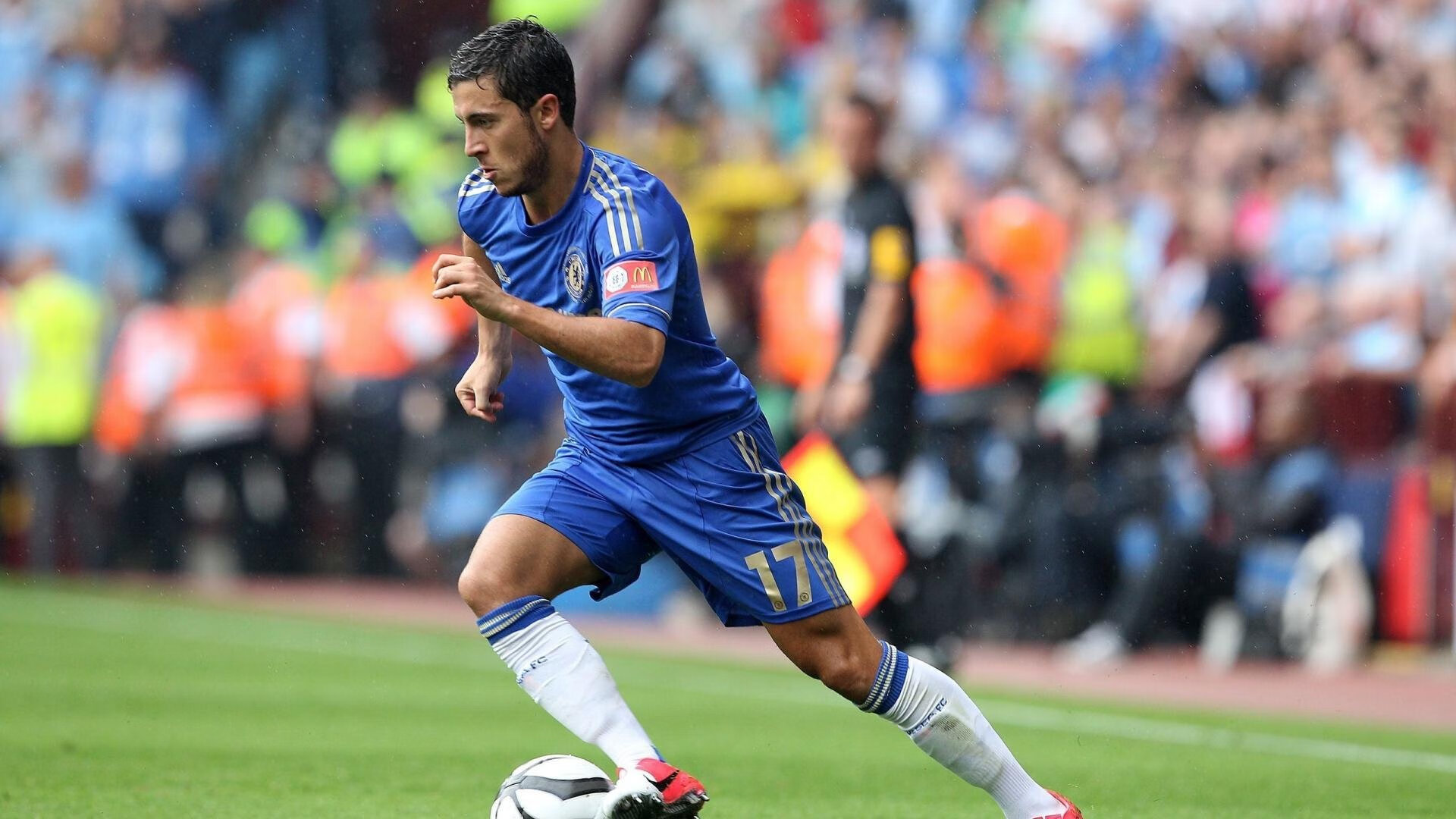 梅西助攻帽子戏法，巴萨主场轻松获胜，梅西首秀巴萨球衣